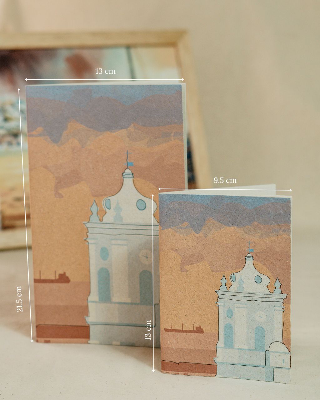 Cuaderno Ecológico con una ilustración del atardecer en la catedral