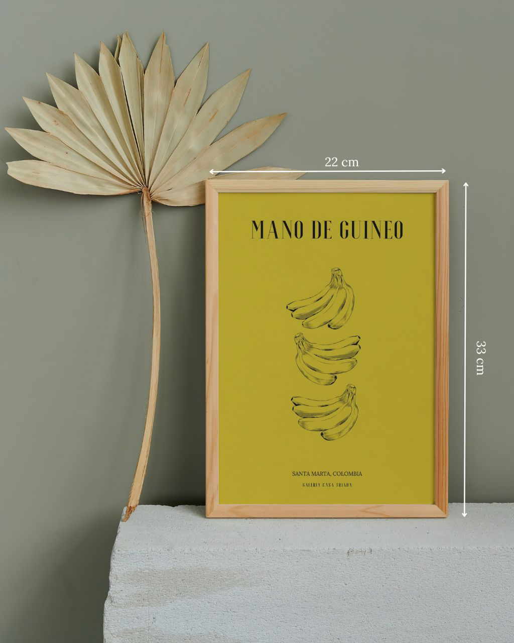 Mini poster que ilustra una mano de guineo enmarcado artesanal