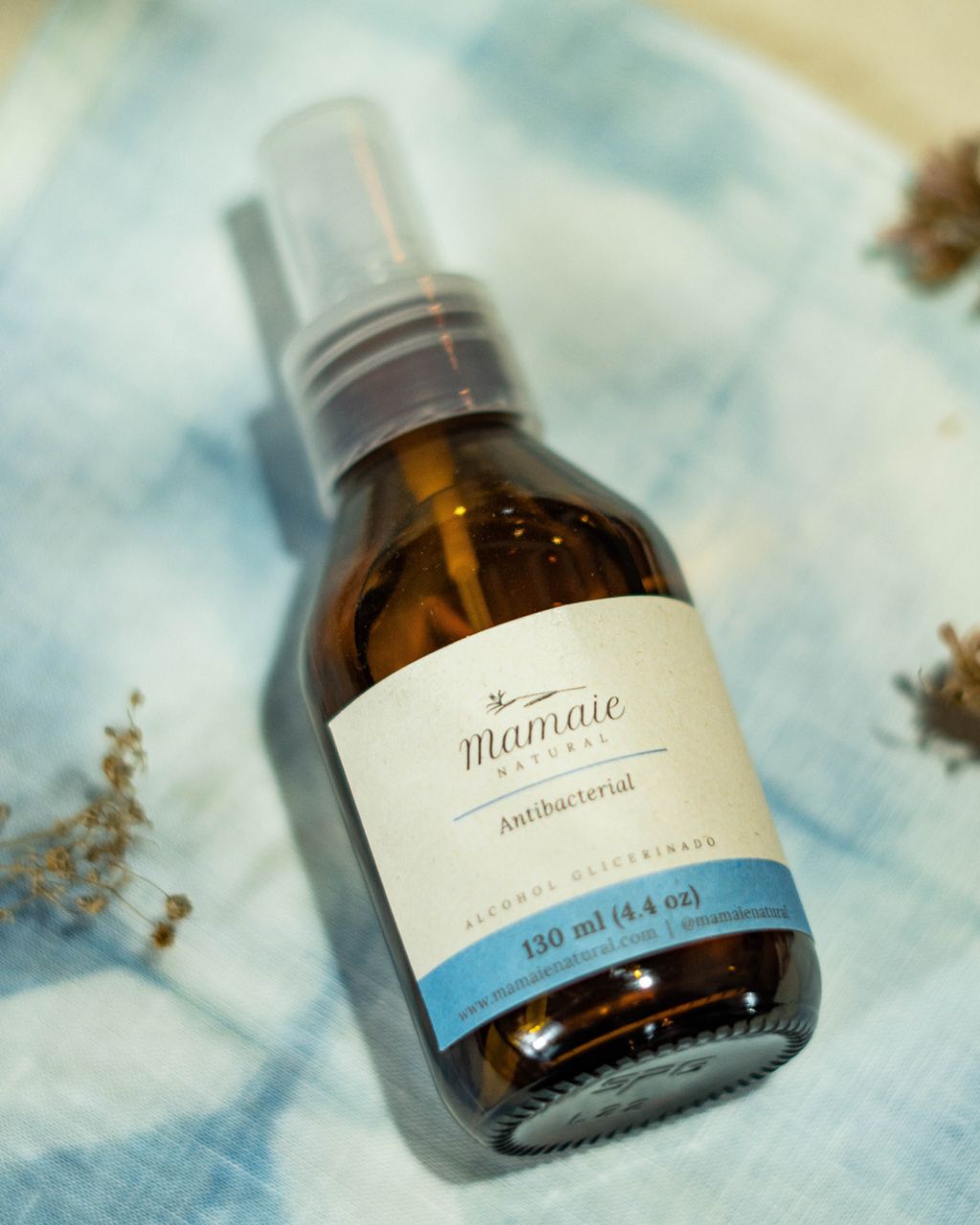 Antibacterial con aceites esenciales para desinfectar manos.