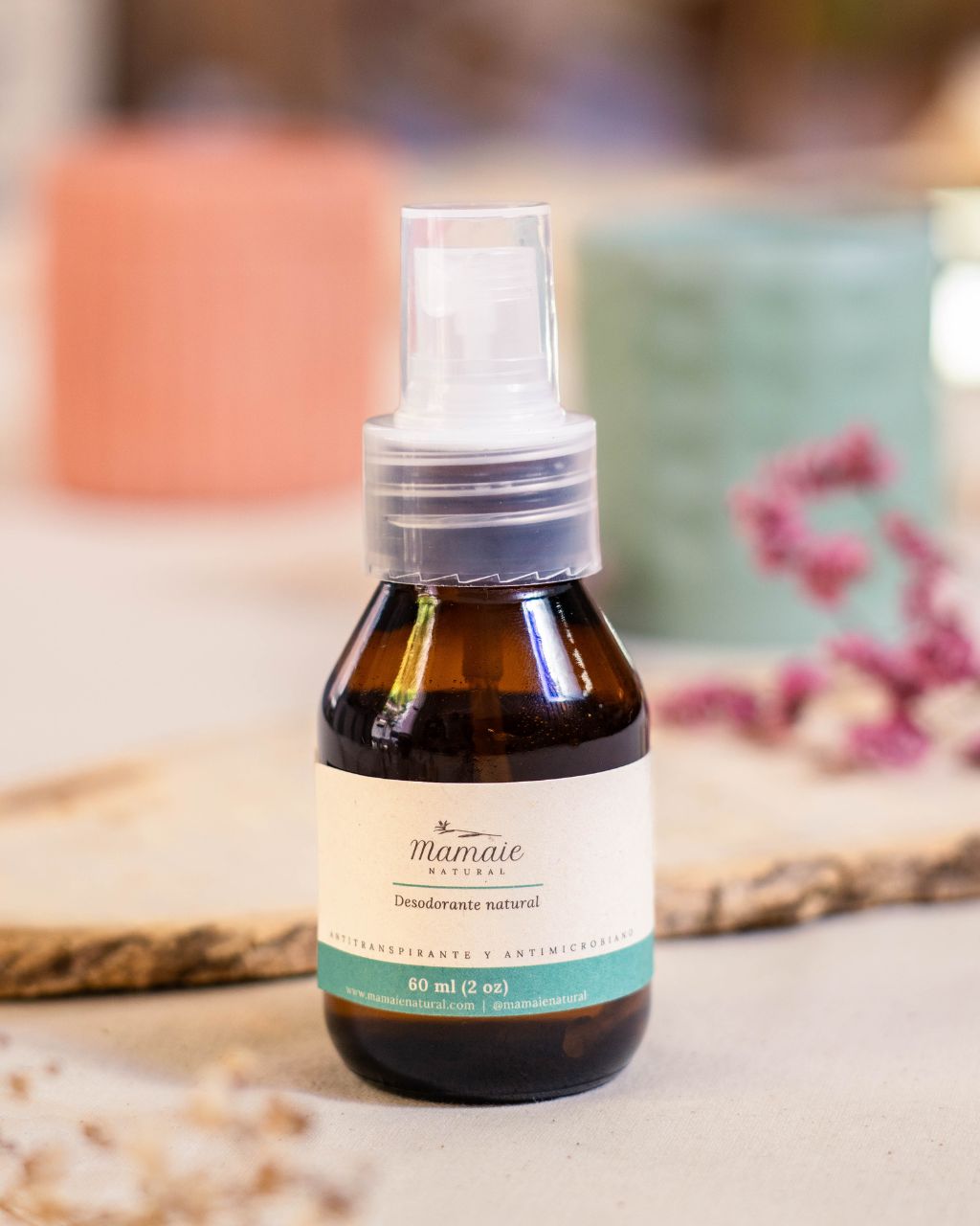 Desodorante natural y artesanal en envase de vidrio, tamaño travel friendly de 60 ml.