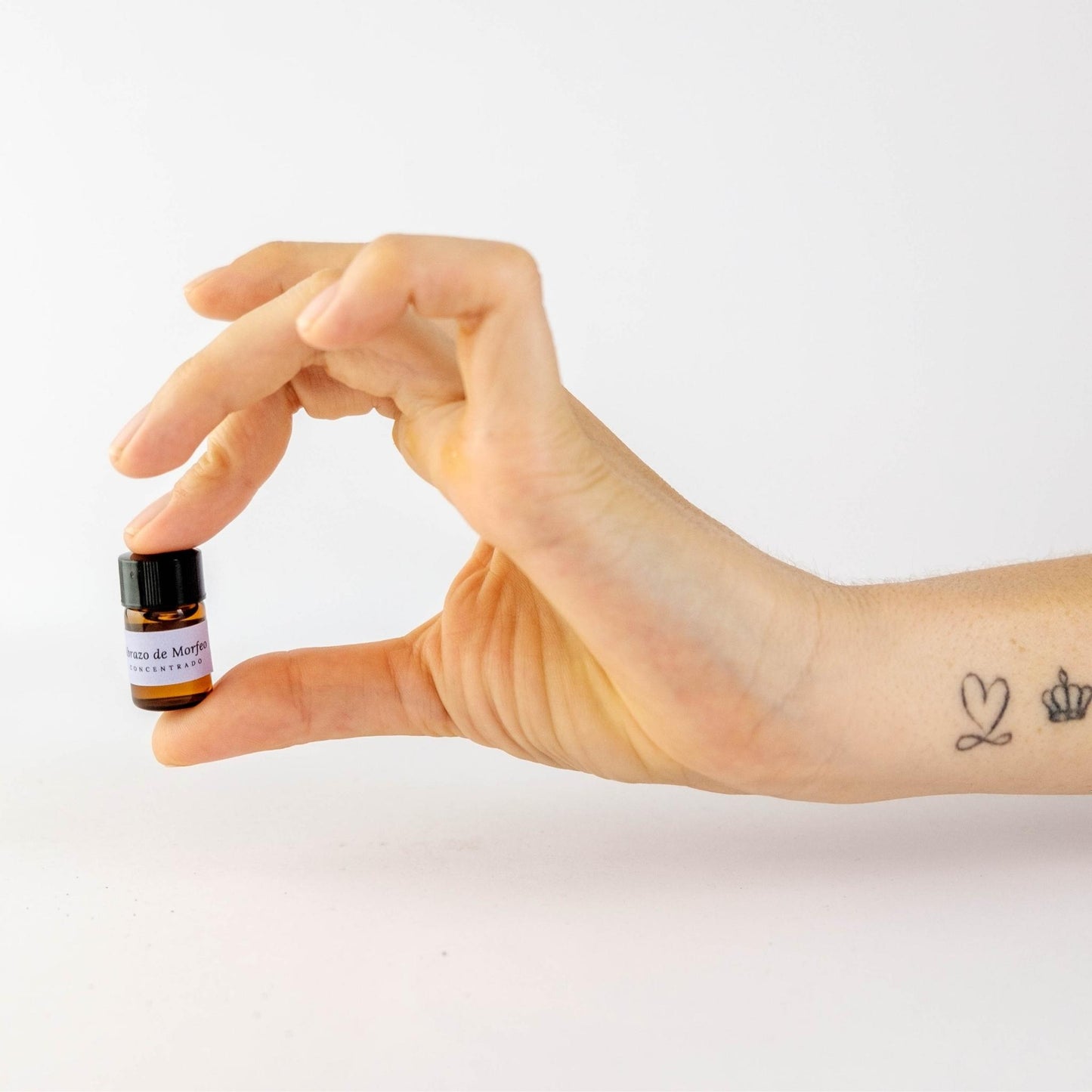 Concentrado de aceites esenciales naturales para acompañar rutinas para conciliar el sueño