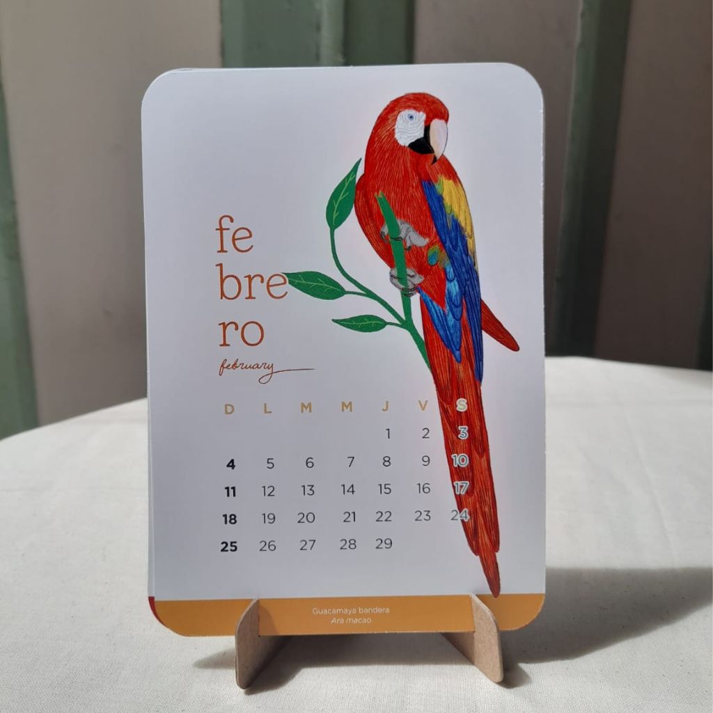 Calendario 2023 para el escritorio con ilustraciones de las 12 especies más icónicas de Colombia.