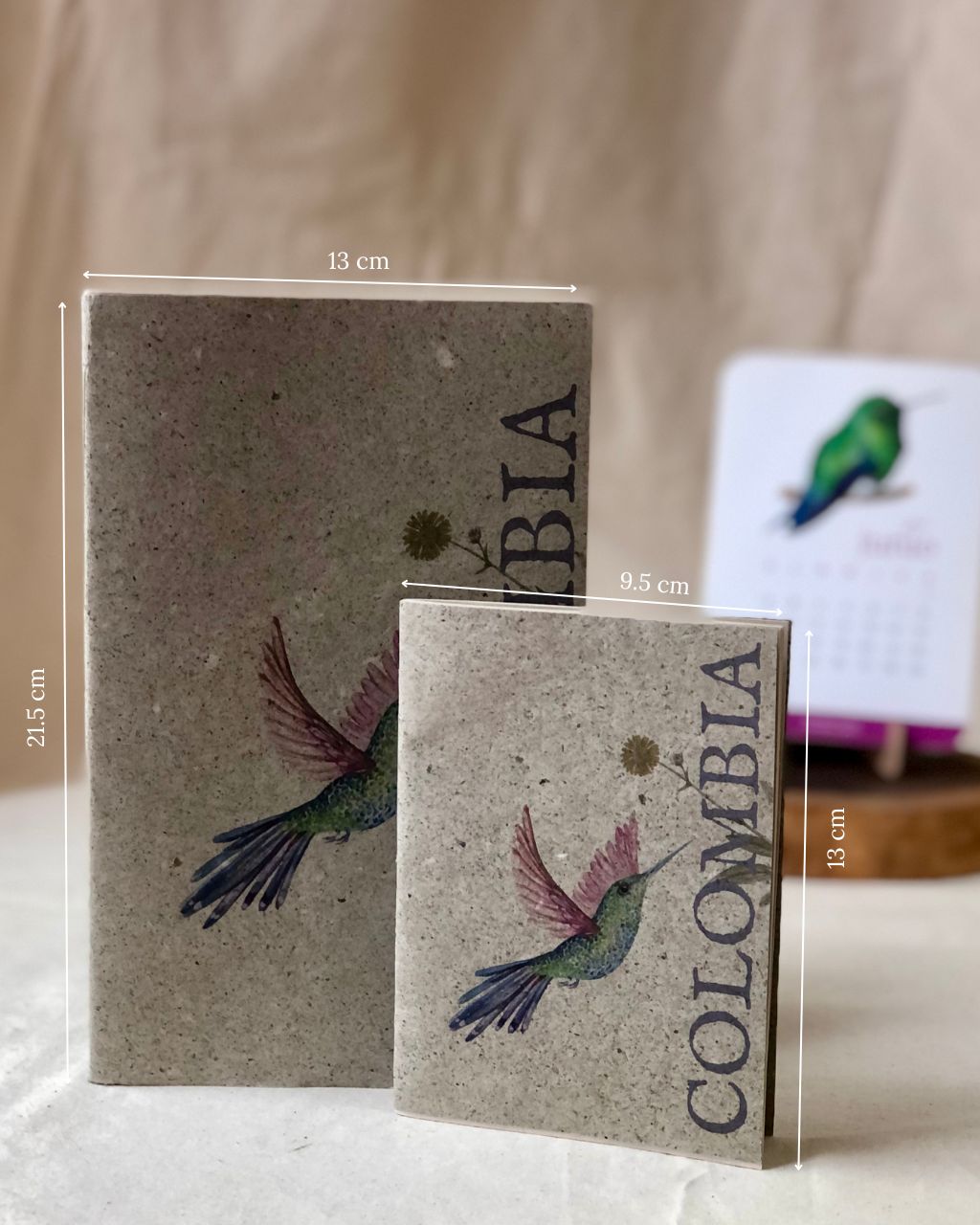 Cuaderno Ecológico con una ilustración de colibrí.