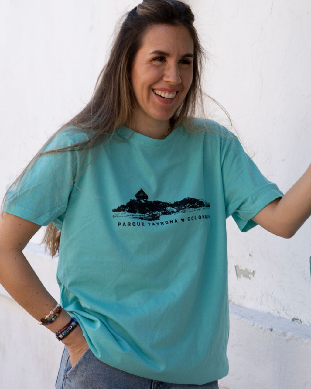 T-Shirt Morro de Santa Marta en fondo azul menta