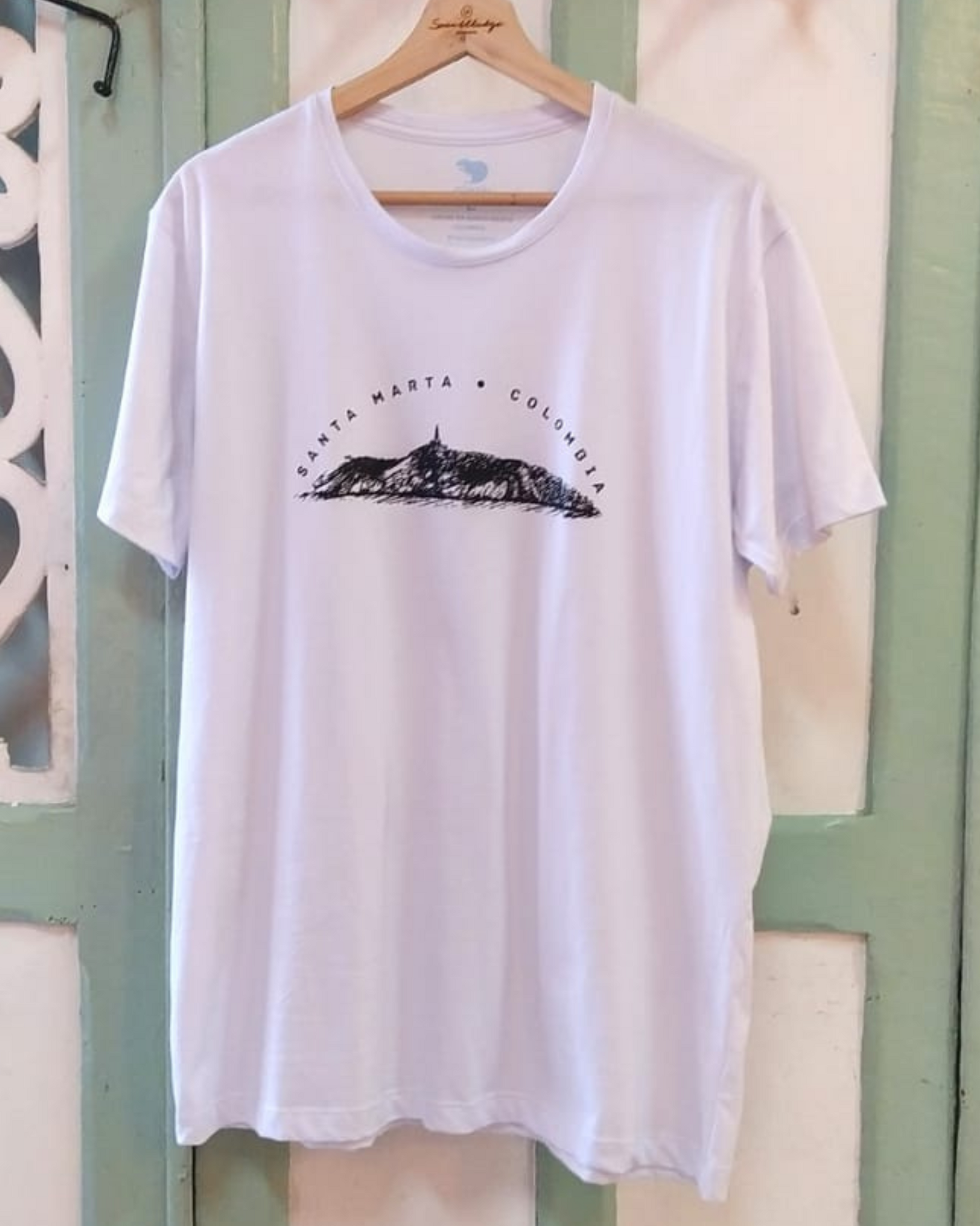 T-Shirt Morro de Santa Marta en fondo Blanco