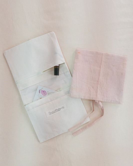 Neceser multiuso hecho artesanalmente con fibras y tintes naturales. Multiuso, para organizar lo que llevas en tu cartera y viajes.
